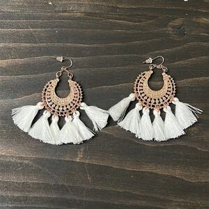 Women’s Boho Hanging Tassel Earrings Rose Gold & White Summer Vacation Tropical